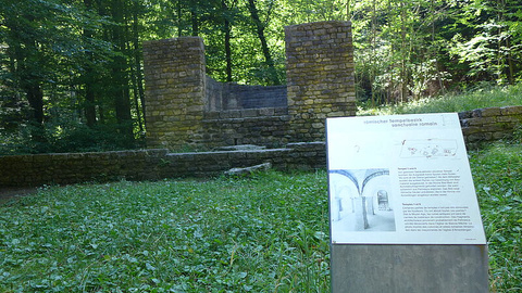 Gumpboden-Tempelanlage Schild Gumpboden-Tempelanlage Schild