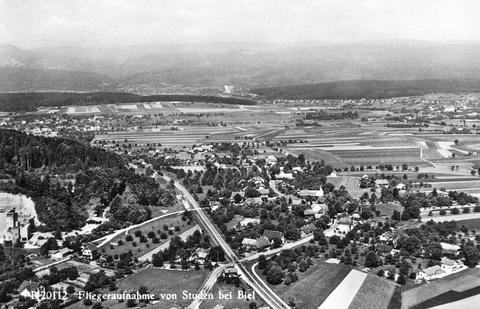 050 Luftaufnahme von Studen 1950