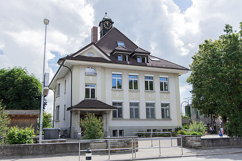 Schule_Hauptstrasse_Studen Schule_Hauptstrasse_Studen