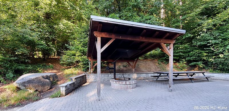 csm_2020-08-06_Feuerstelle_7308f8b926 csm_2020-08-06_Feuerstelle_7308f8b926